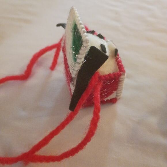 Lot of 5 Vintage small Handmade Plastic Canvas Baskets Christmas Tree Ornaments - Picture 12 of 15